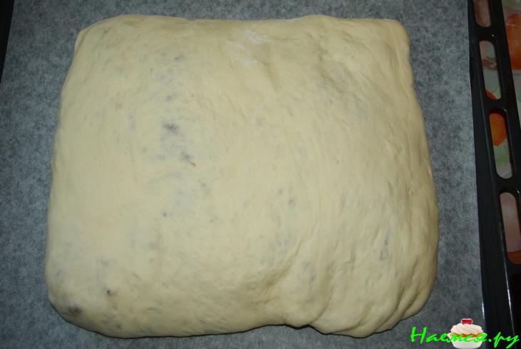 Пирог с картошкой, фаршем и солеными огурчиками