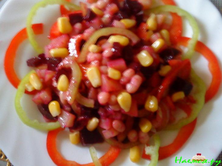 Салат из свеклы с овощами