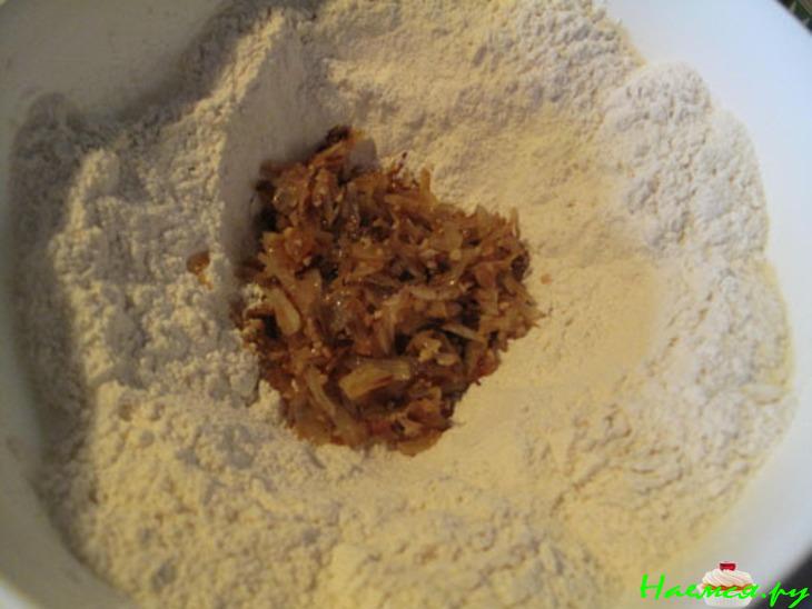 Луково-чесночно-сырный хлеб на пиве (быстро и просто в приготовлении)