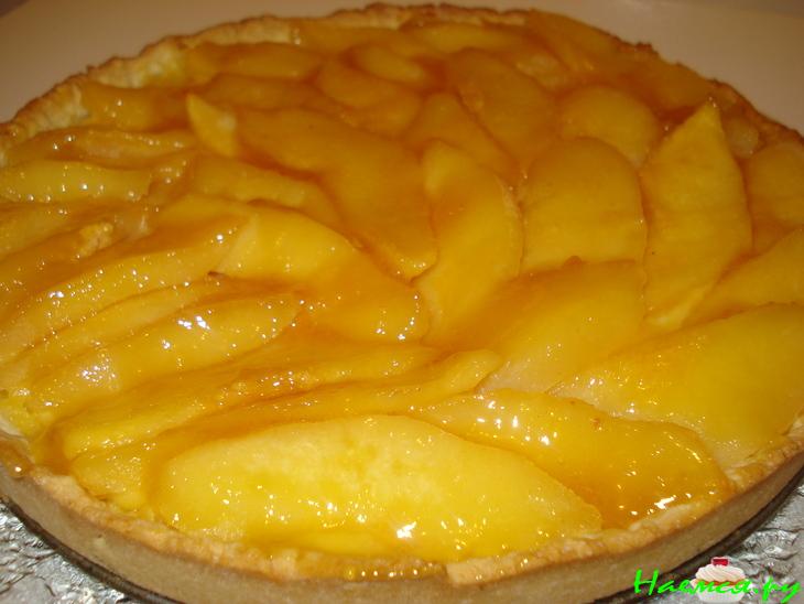 Пирог с айвой и нежным кремом