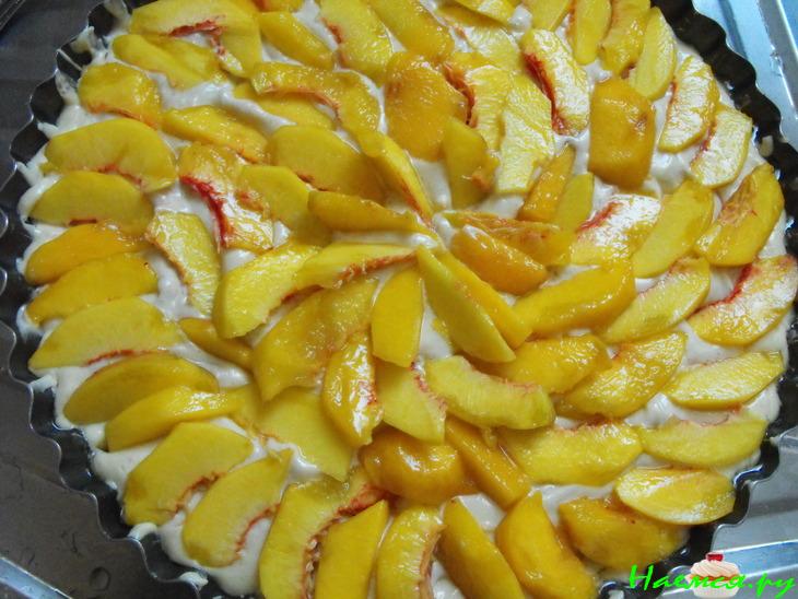 Перевертыш с вишней и персиками