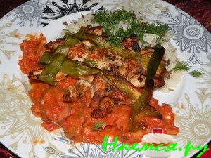 Куриная решеточка в томатном соусе