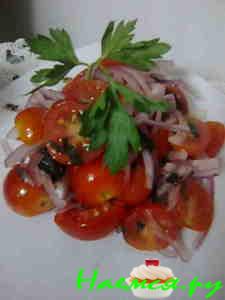 Салат из помидор черри
