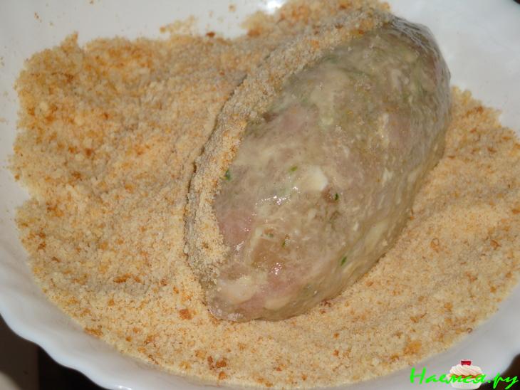 Куриные котлеты со сливочно-ореховой начинкой