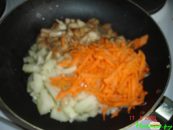 Гороховый суп с куриными крылышками Гороховый суп с куриными крылышками