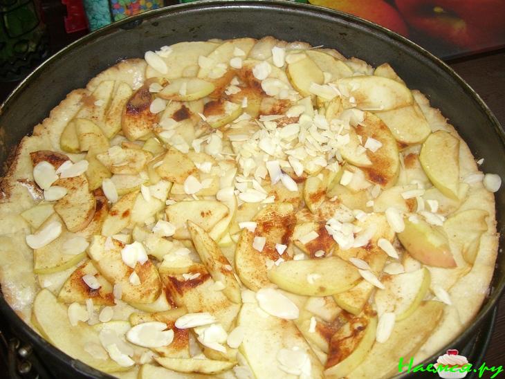 Песочный пирог с заварным кремом и яблочком!!!