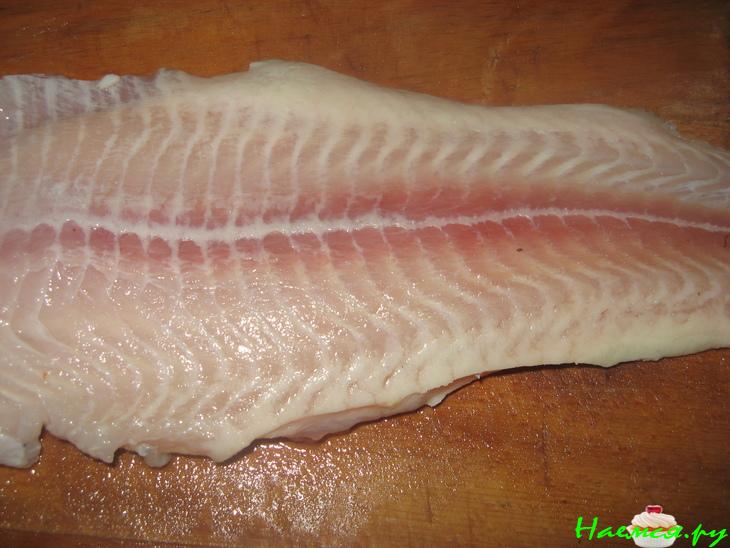 Рыбный рулет-суфле с перечно-грибной начинкой Рыбный рулет-суфле с перечно-грибной начинкой