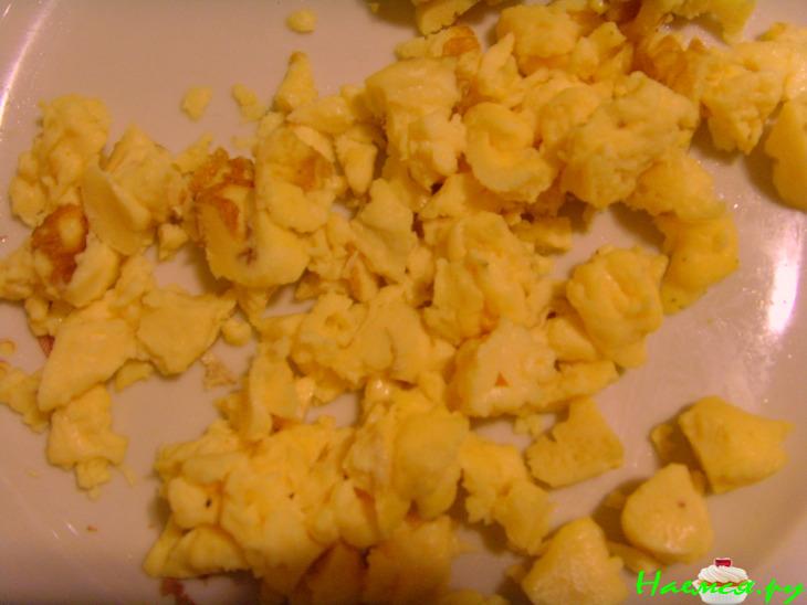 Киш (открытый пирог) из лука-порея, курочки и омлета