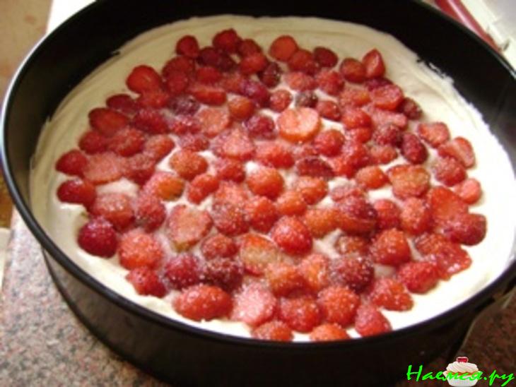 Песочный пирог с клубникой Песочный пирог с клубникой