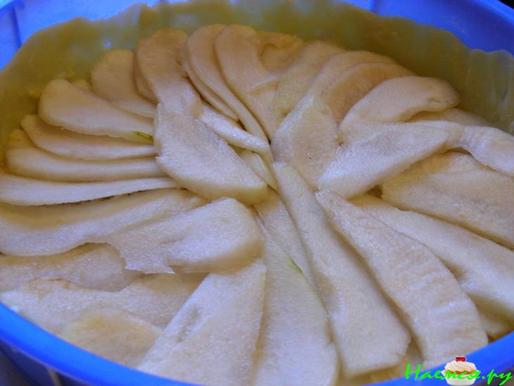 Грушевый пирог с творожной заливкой