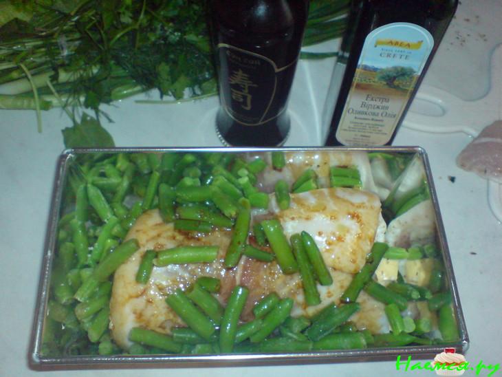 Салат и рулет из морского окуня