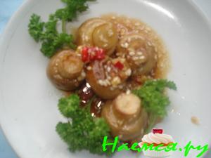 Грибы маринованные с кунжутом