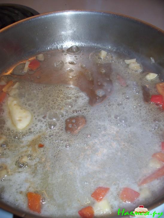 Креветки жареные в гранатовом сиропе