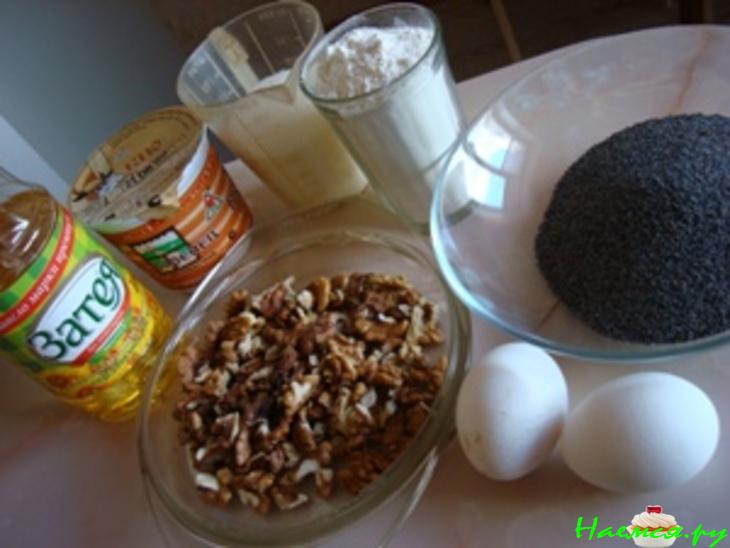 Маковый пирог-торт с творожной прослойкой Маковый пирог-торт с творожной прослойкой