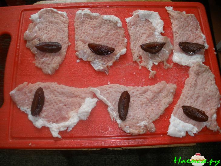 Мясные пальчики с черносливом