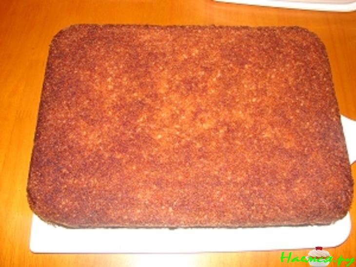 Пирог из кус-куса с сиропом из чернослива