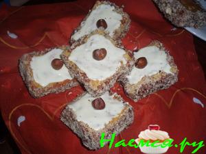 Лакомство из лесных орехов