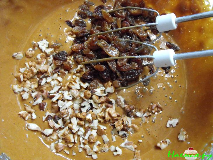 Пирог с вареной сгущенкой