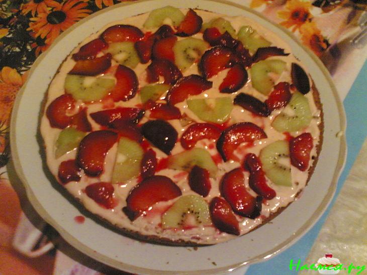 Торт со сливами и киви Торт со сливами и киви