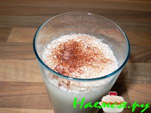 Молочно-кофейный коктейль с мороженым