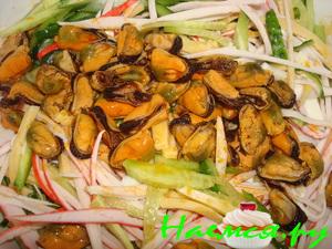 Салат с морепродуктами "Морской"