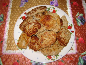 Куриные котлеты с капустой и шампиньонами