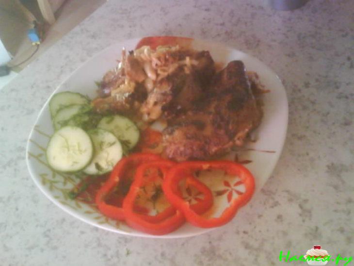 Свиная рулька запеченная под соусом Свиная рулька запеченная под соусом