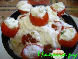 Соус-салат из сыра Фета, чеснока и помидорок Черри Соус-салат из сыра Фета, чеснока и помидорок Черри