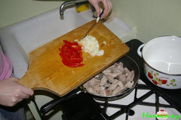 Свинина тушеная