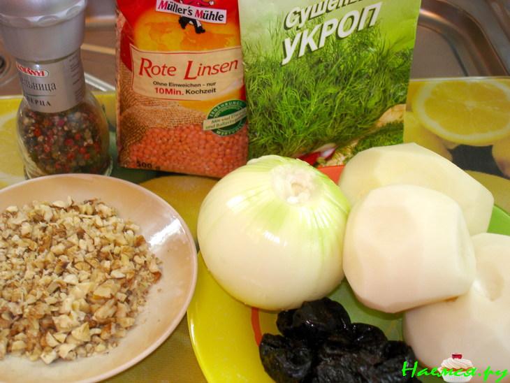 Говяжий суп с чечевицей и черносливом