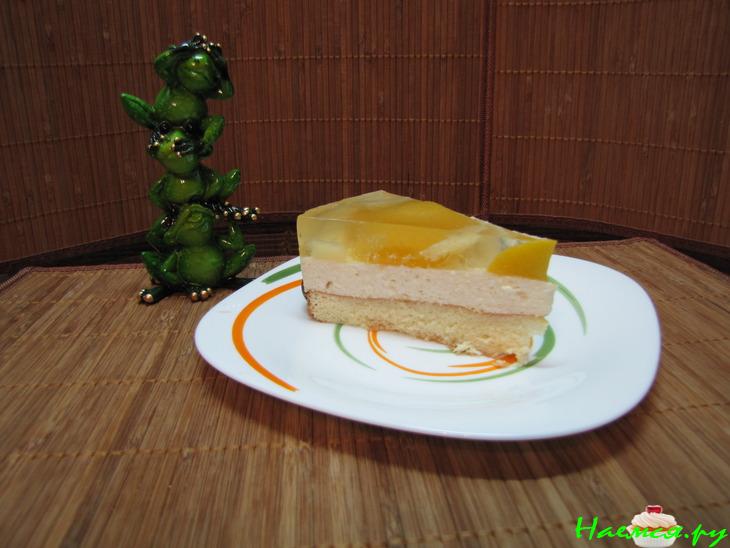 Торт бисквитный с йогуртовым суфле