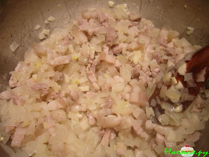 Фасолевый суп с пастой и копченостями