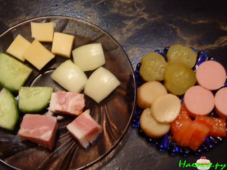 Закуска на шпажках