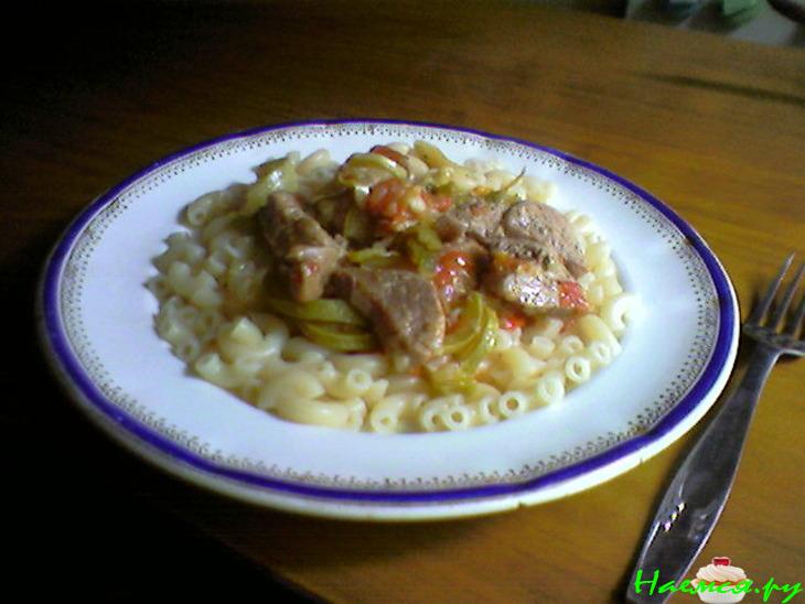 Свинина с овощами ароматная