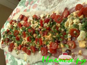 Крендель с беконом и яйцом