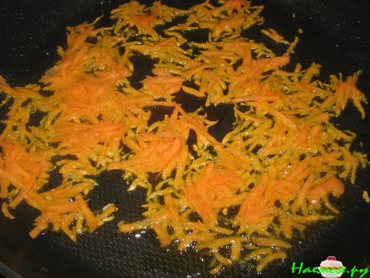 Рис с курицей и капустой в горшочке