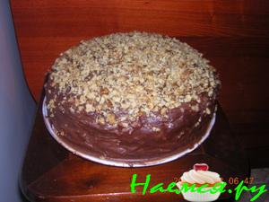 Торт "Птичье молоко" в шоколадной глазури с арехами