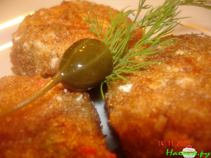 Крабовые котлетки с тертым сыром и чесноком