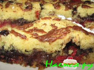 Пирог вишнево-смородиновый с шоколадом Пирог вишнево-смородиновый с шоколадом