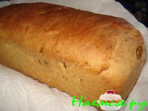 Хлебушек с фисташками к завтраку "Глазки крокодила"