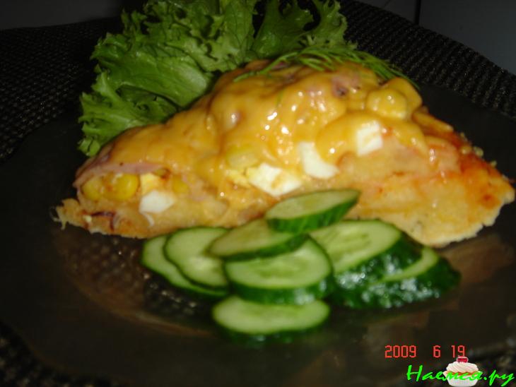 Пирог с колбасой по-столичному