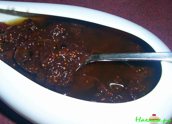 Утка под соусом из инжира