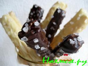 Слоеные "Полоски" с шоколадом и... солью