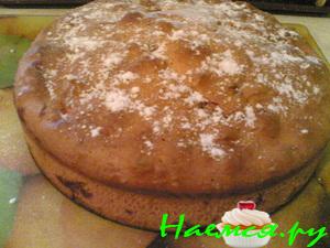 Яблочный пирог с финиками и орехами Яблочный пирог с финиками и орехами