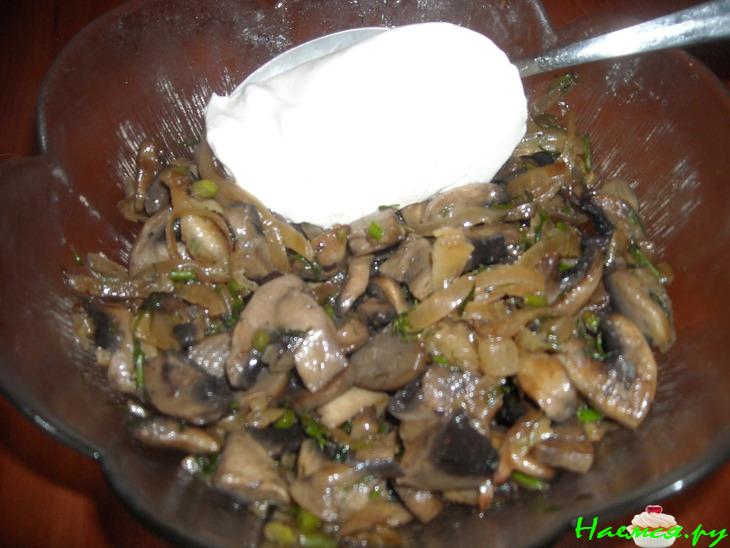 Рулетики мясные со шпинатом и грибами