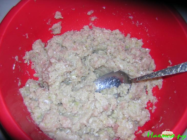 Котлеты из свинины по-казацки с капустой