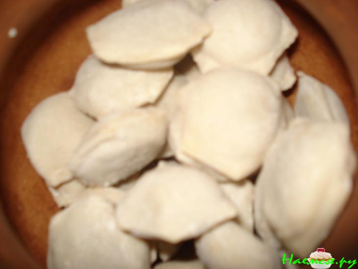 Пельмени в бульоне