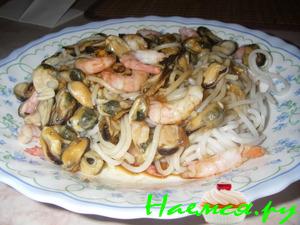 Салат "Нептун" с фунчозой Салат "Нептун" с фунчозой