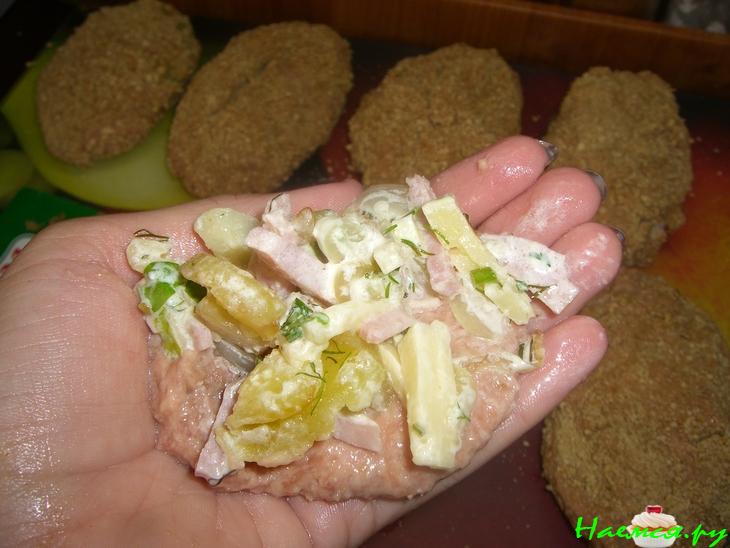 Котлеты куриные, а внутри гарнир:) Котлеты куриные, а внутри гарнир:)