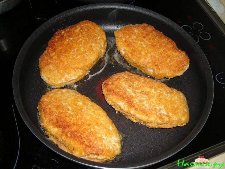 Куриные котлеты с ветчиной